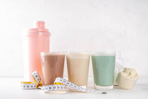 The Ultimate Guide to Meal Replacement Shakes: Efficiency, Nutrition, and Weight Management
